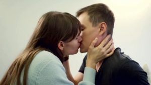 Noches-de-Maraton-Descubre-Series-y-Peliculas-que-No-Puedes-Perderte