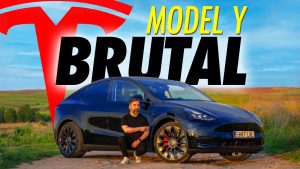 Tesla-y-el-Diseno-Interior-del-Futuro-Hacia-la-Comodidad-Total