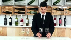 Catas-de-Vino-en-Casa-Descubre-Sabores-y-Maridajes