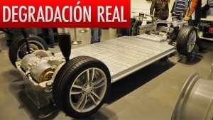 El-Ciclo-de-Vida-de-la-Bateria-Cuidados-Esenciales-para-el-Model-3