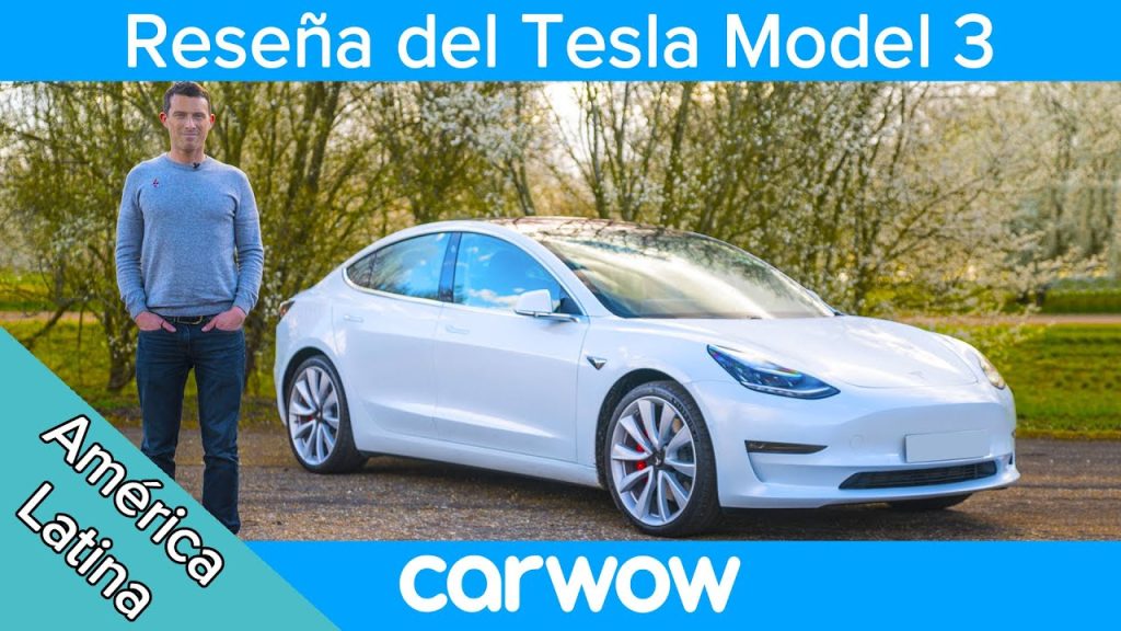 Model-3-Elegancia-en-el-Estacionamiento-Potencia-en-el-Camino