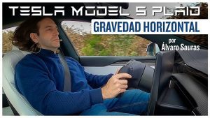 Model S en la Ciudad: Elegancia Urbana y Maniobrabilidad