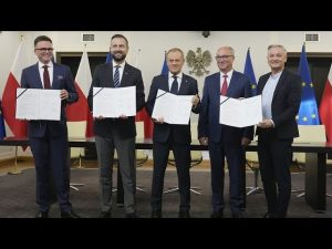 opositar en 	Polonia