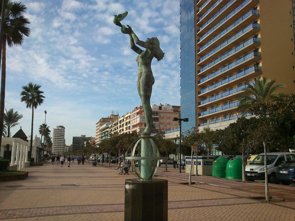 690724 - Clinica Médica Fuengirola