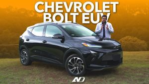 Tesla Model 3 vs. Chevrolet Bolt EUV: Sedanes Compactos Eléctricos Eficientes
